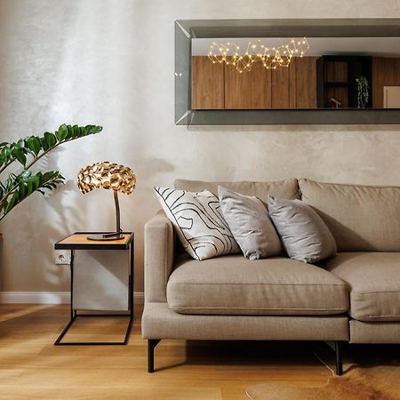 Pure Living Apartment W. Private Parking Braşov Dış mekan fotoğraf