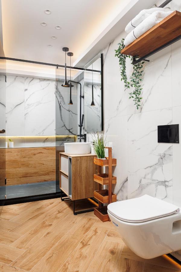 Pure Living Apartment W. Private Parking Braşov Dış mekan fotoğraf