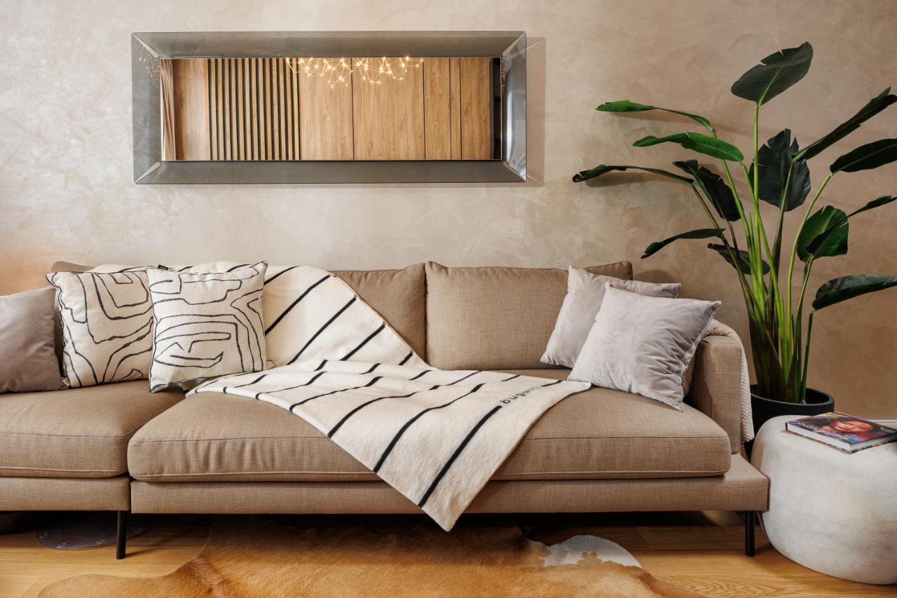 Pure Living Apartment W. Private Parking Braşov Dış mekan fotoğraf